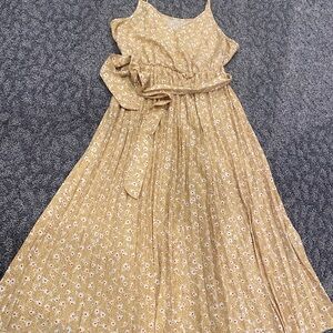 Pleated dress with belt and adjustable straps